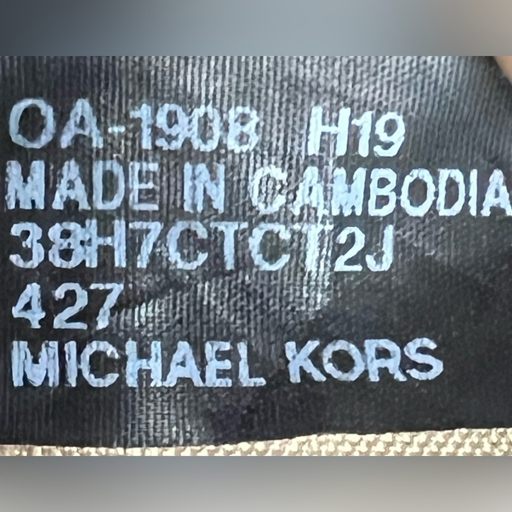 Michael Kors Jet Set Top Zip Tote in Brown with MK Logo design - Picture 14 of 14